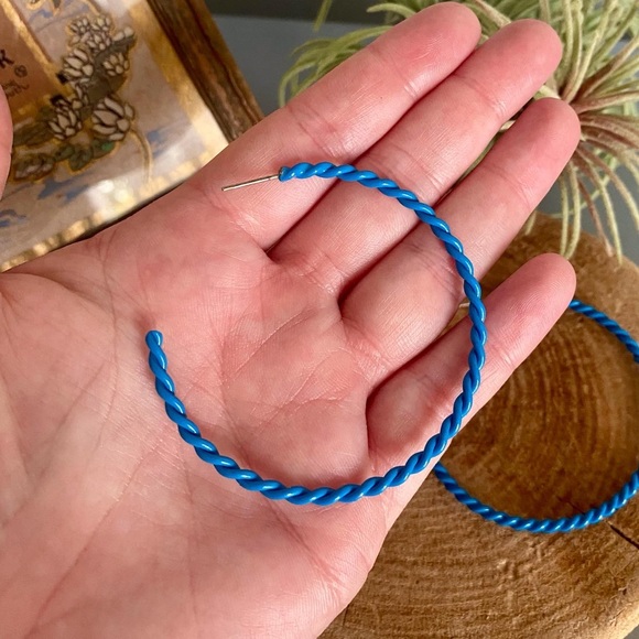 Awesome Vintage Twisted Aqua Blue Metal Large Hoop Earrings - Picture 2 of 4
